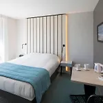 Logis Les Pins - Operalia فندق 3*