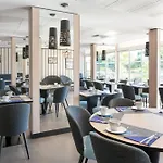 فندق Logis Les Pins - Operalia 3*