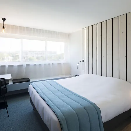 Hotel Opéralia Les Pins 3*