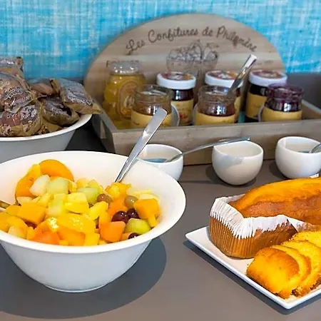 Otel Logis Les Pins - Operalia