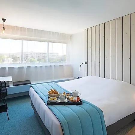 Logis Les Pins - Operalia Otel