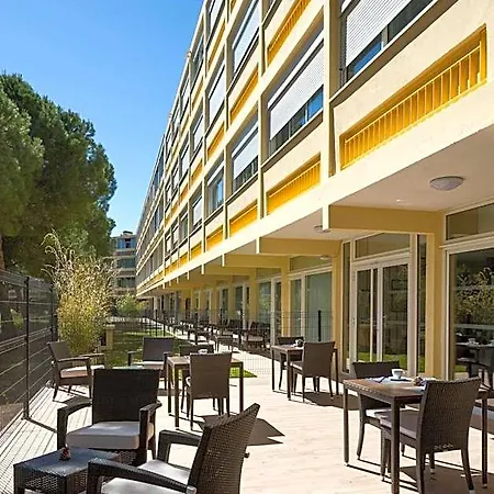 Logis Les Pins - Operalia 3*