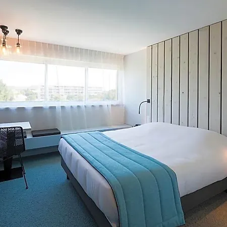 Logis Les Pins - Operalia Hotel 3*