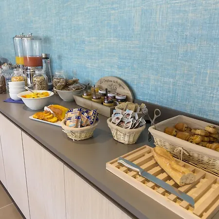 Opéralia Les Pins Hotel Balaruc-les-Bains