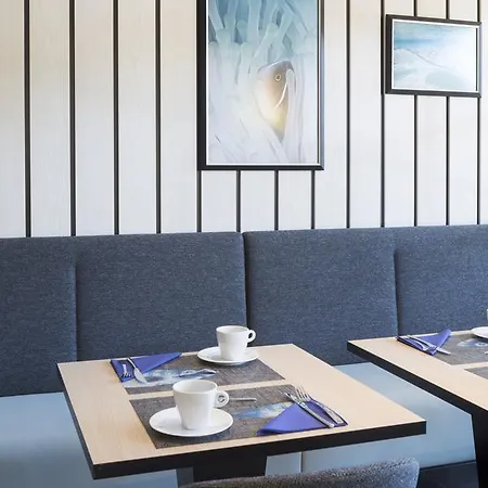 Logis Les Pins - Operalia Otel 3*