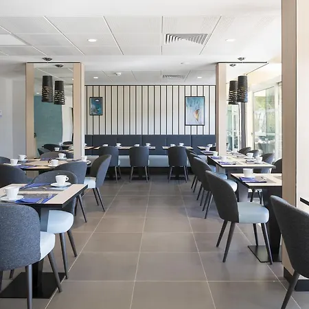 Opéralia Les Pins 3*