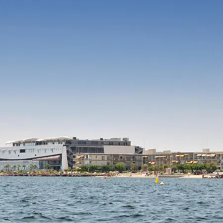 Logis Les Pins - Operalia فندق بالاروك ليه بان