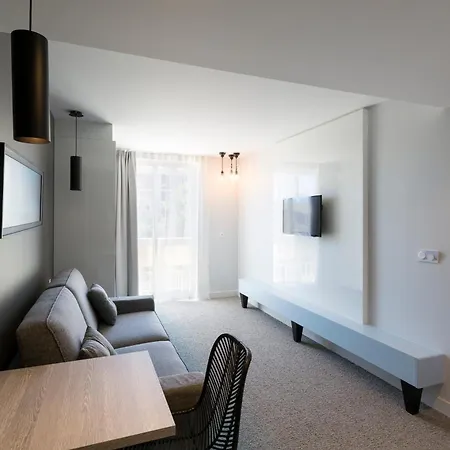 Logis Les Pins - Operalia Hotel Balaruc-les-Bains