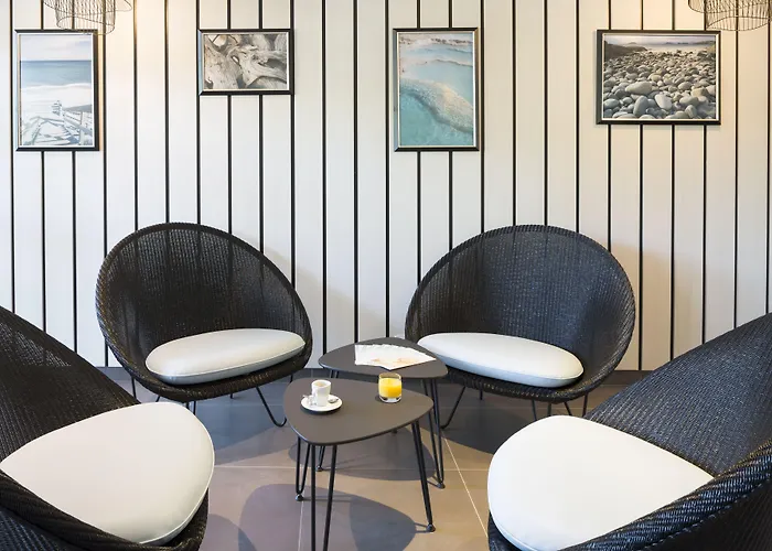 Logis Les Pins - Operalia 3*